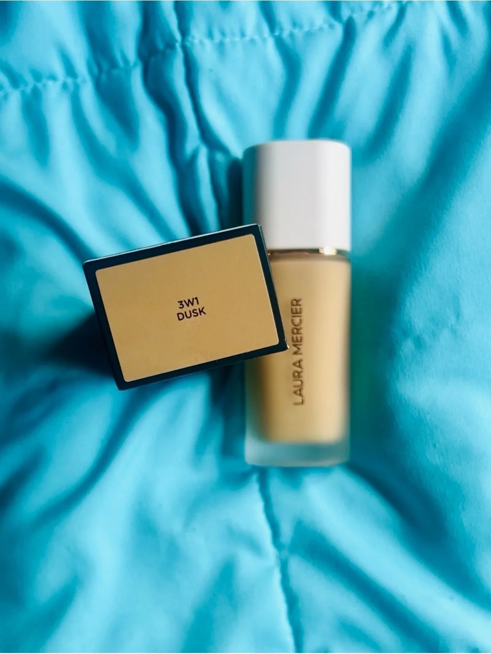 Laura Mercier Real Flawless Weightless Perfecting Foundation